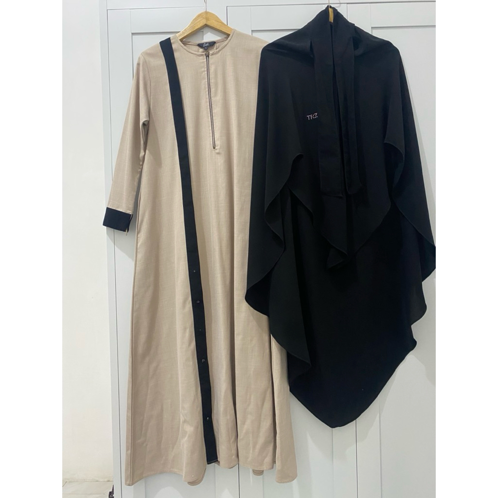 (PRELOVED) Something series by TRZ set khiban TRZ