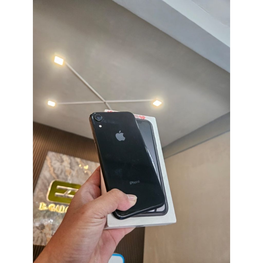 iPhone XR 64 ibox