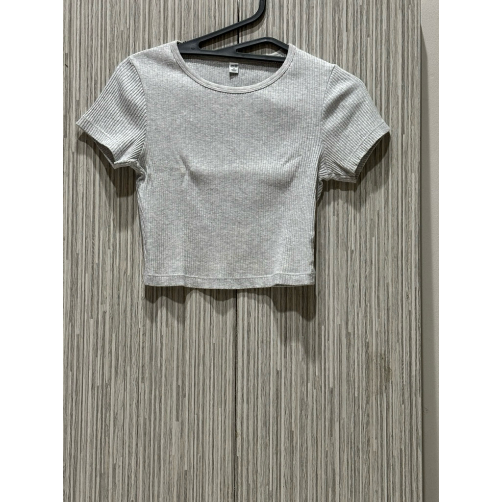 kaos uniqlo abu sz S