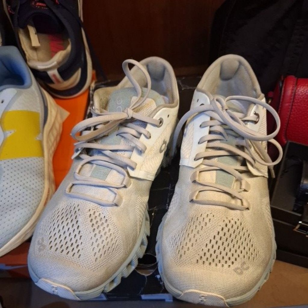 Sepatu OC