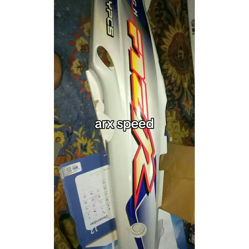 cover body kiri f1zr 2003 original