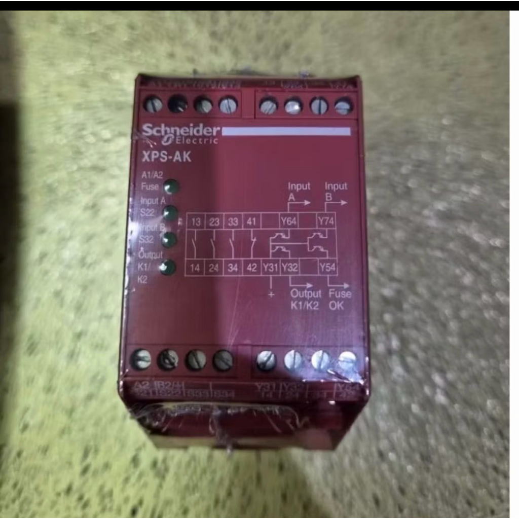 SCHNEIDER XPS-AK PREVENTE SAFETY RELAY XPSAK361144 24V