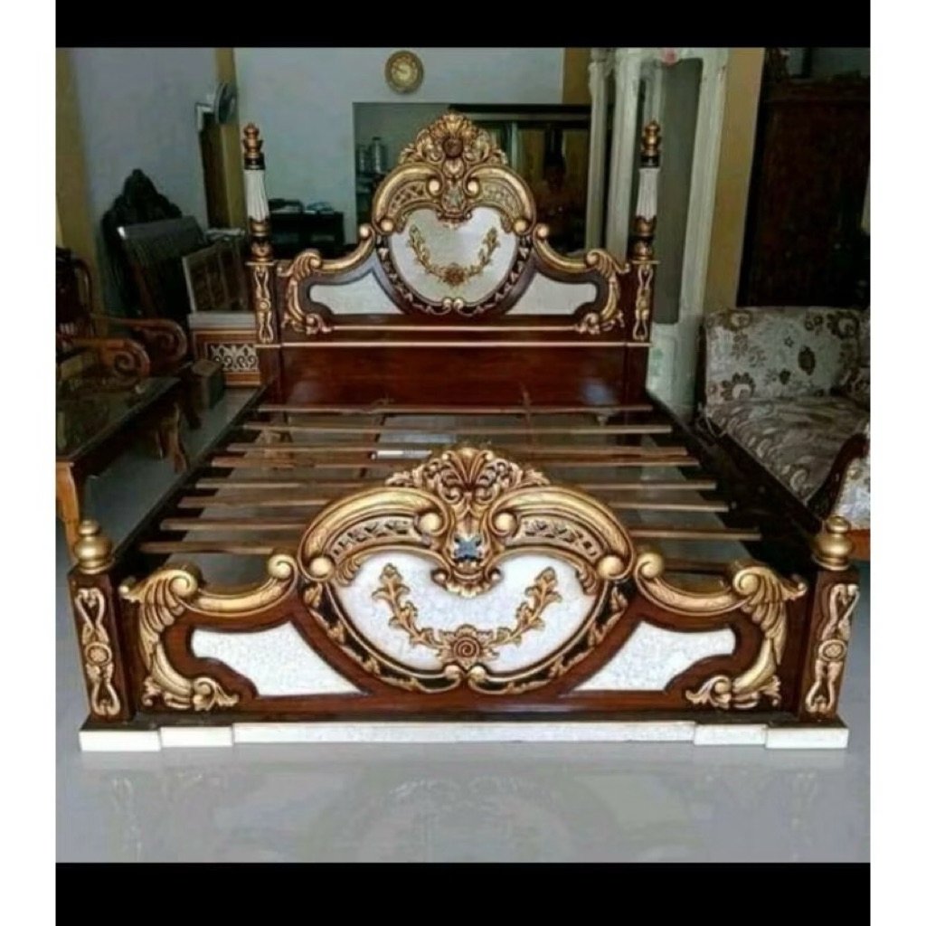 Dipan cinta kayu jati / ranjang jati mewah