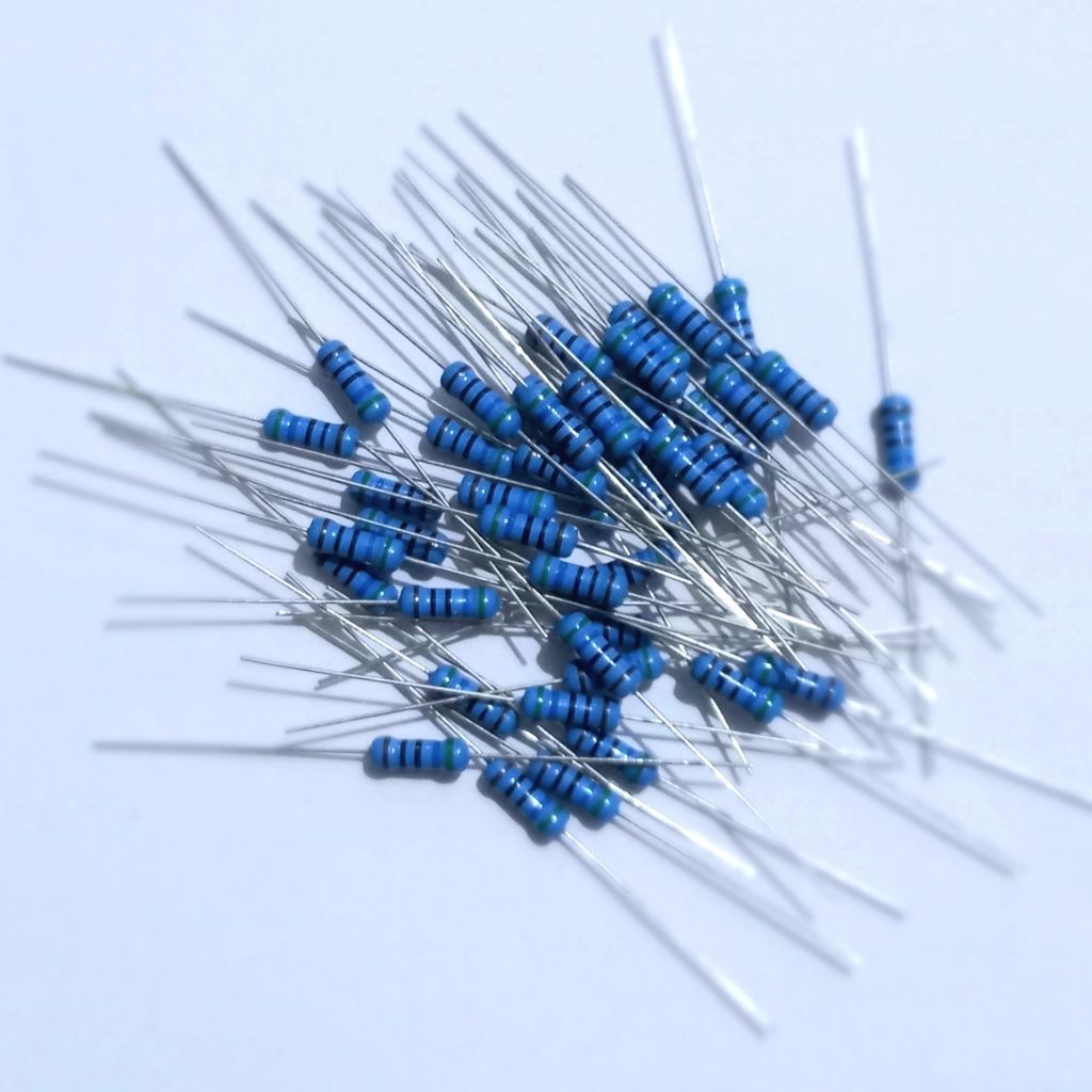 Resistor 1/2w 0.5w 1% 2R2 15R 68R 150R 270R 560R 2K7 3K3 5K6 10K 18K 39K 56K 100K 220K 820K