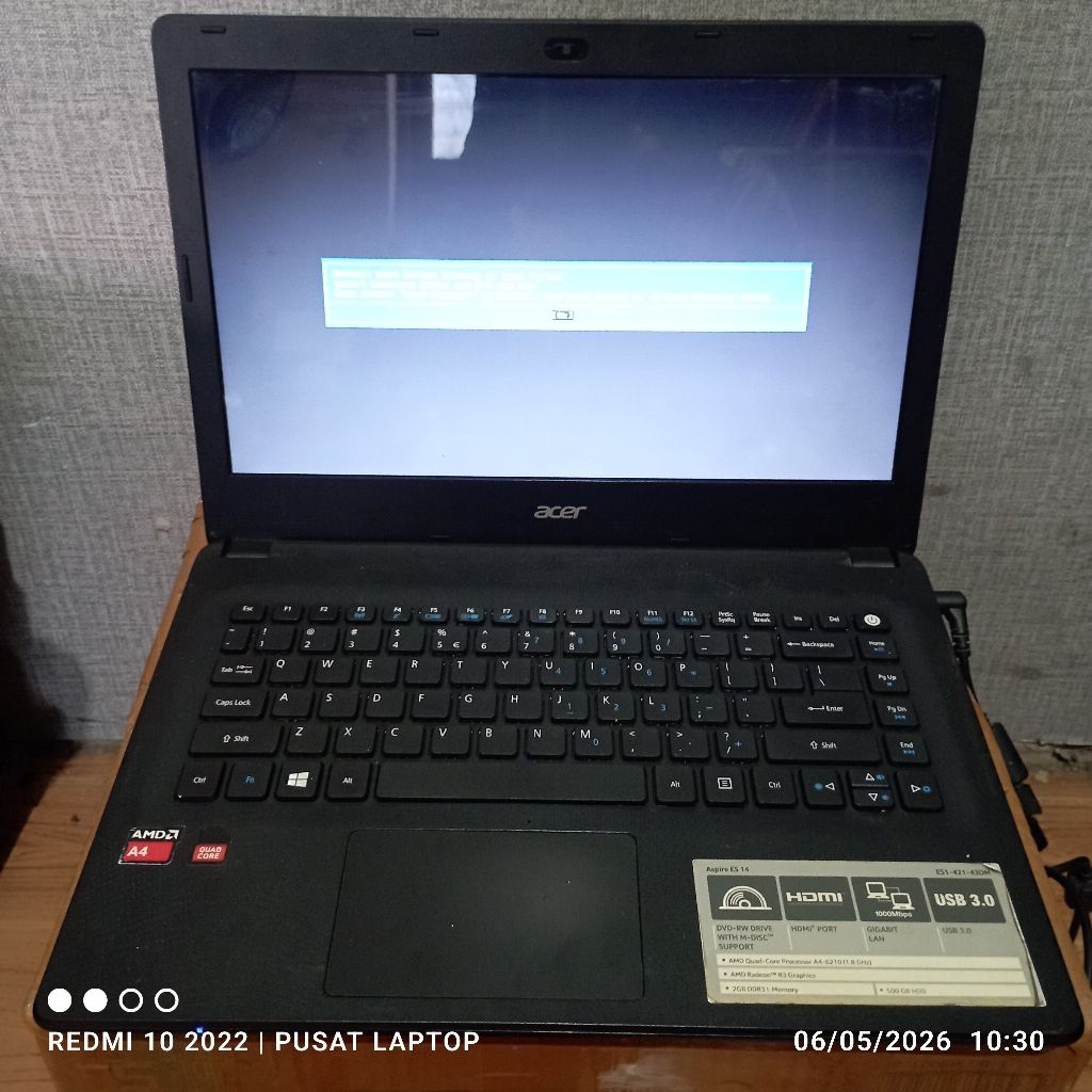 Laptop Acer Aspire ES1-421 windows 10 prosesor AMD A4 Ram2gb DDR3L HDD500GB Lcd14in Mesin Hidup Tamp