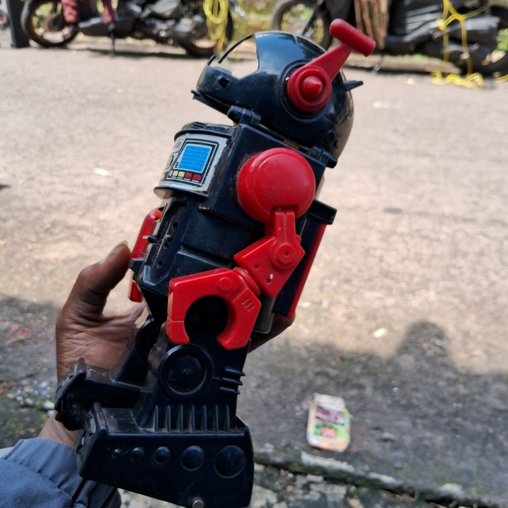 robot jadul mainan jadul