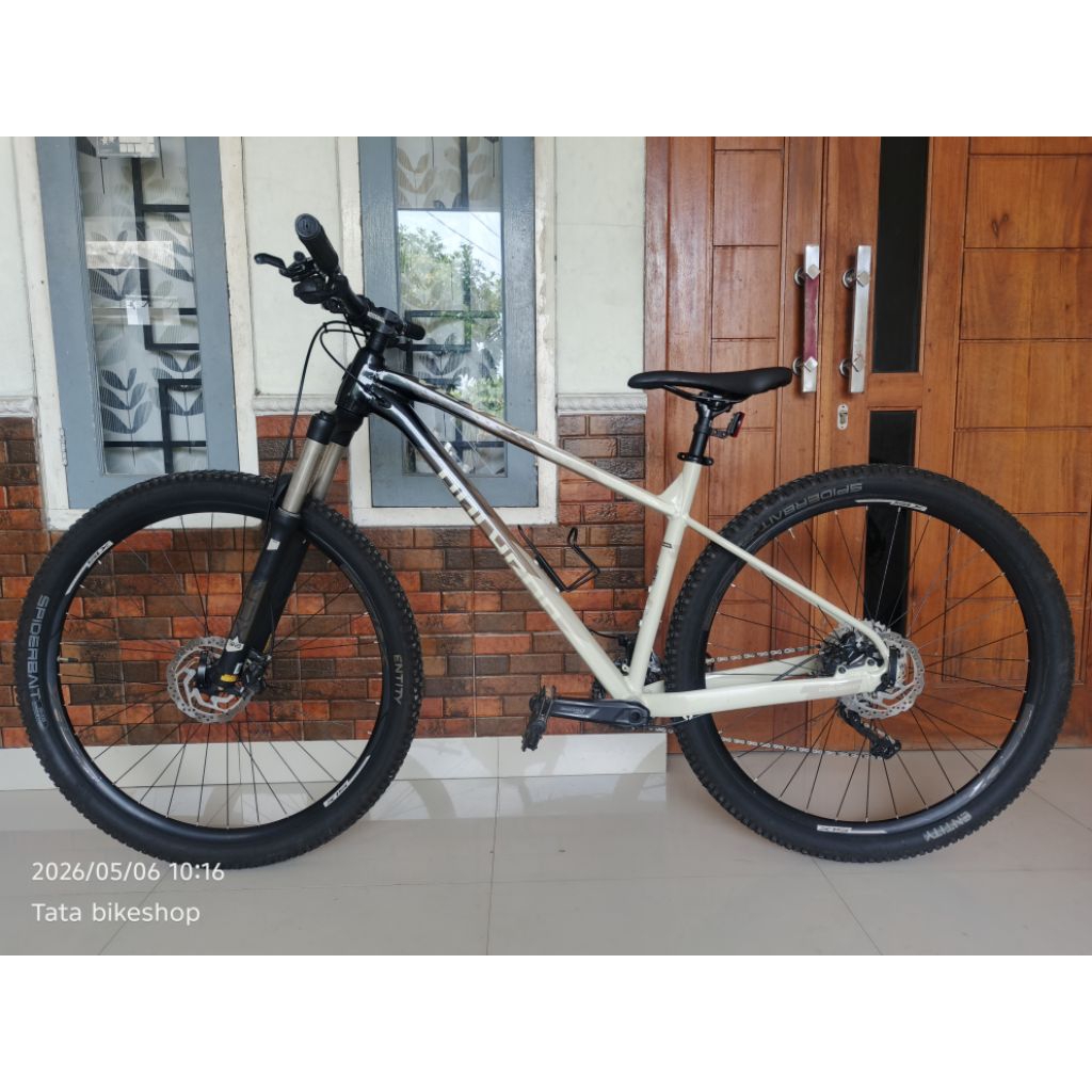 Sepeda gunung MTB Polygon Xtrada 6 2021 Scond