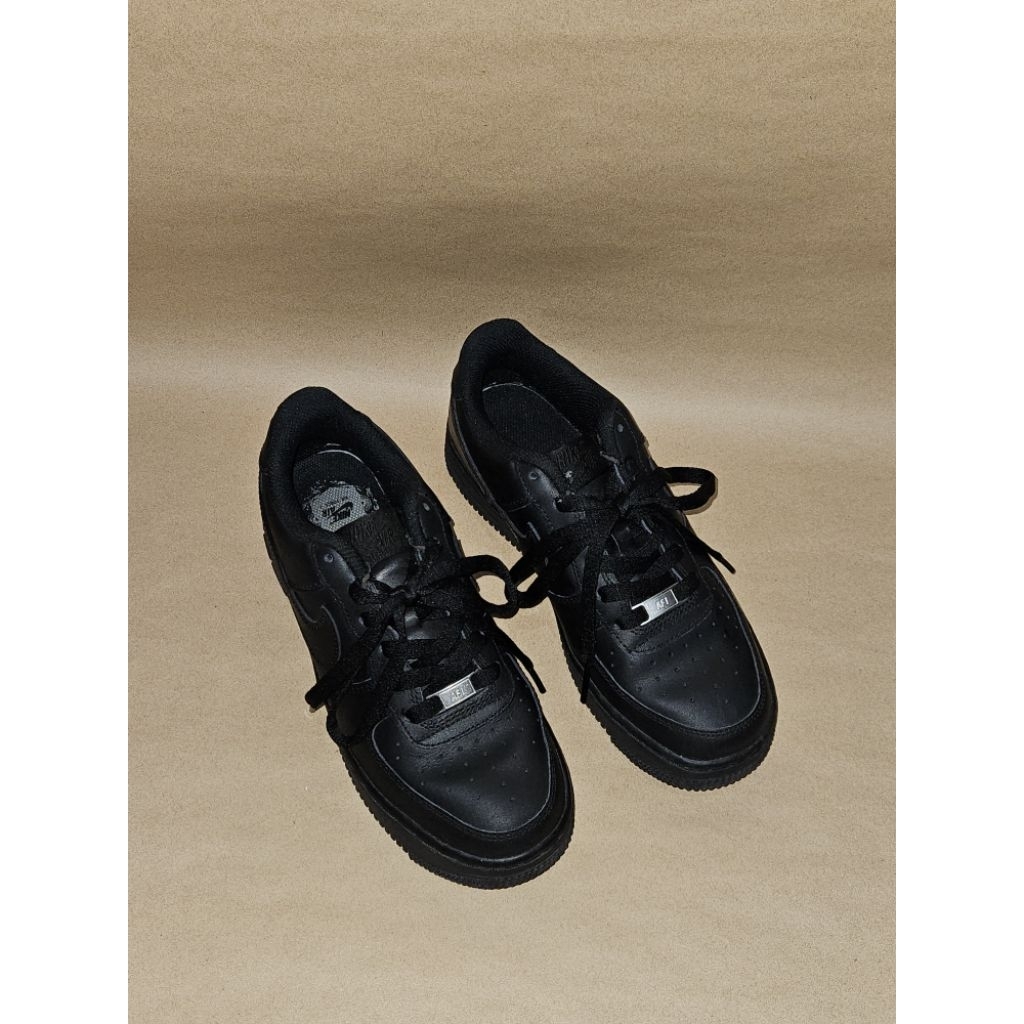 [Preloved Second] Nike Air Force One Black