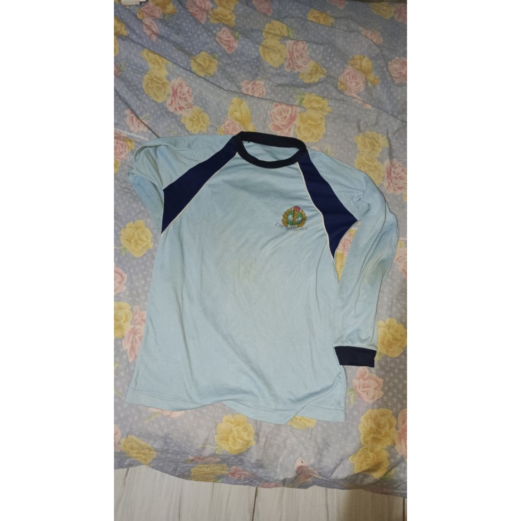 Seragam Olahraga Preloved/Bekas SMP