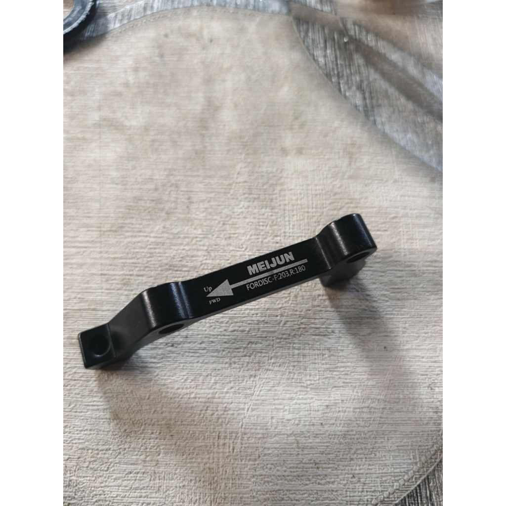 Adaptor rotor 203mm depan 180mm belakang