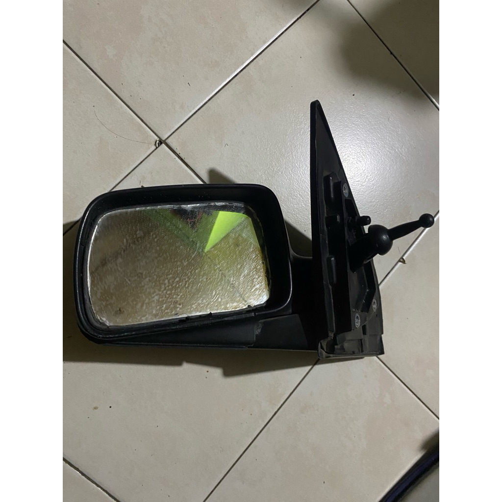 spion kia rio 2006 (kiri) bekas
