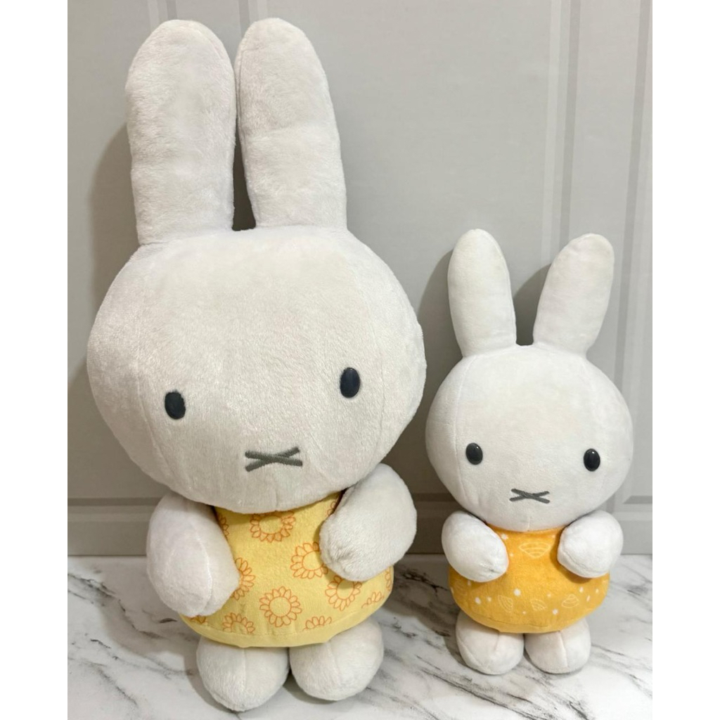 Boneka Plushie Miffy Baju Kuning Sz Jumbo & Sz Medium Miffy Amusement Mercis Bv Dick Bruna