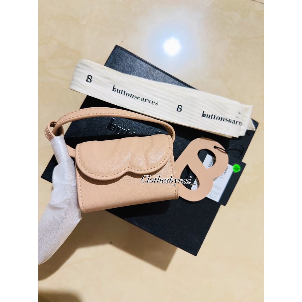 NEW BUTTONSCARVES AIRPOD TAS