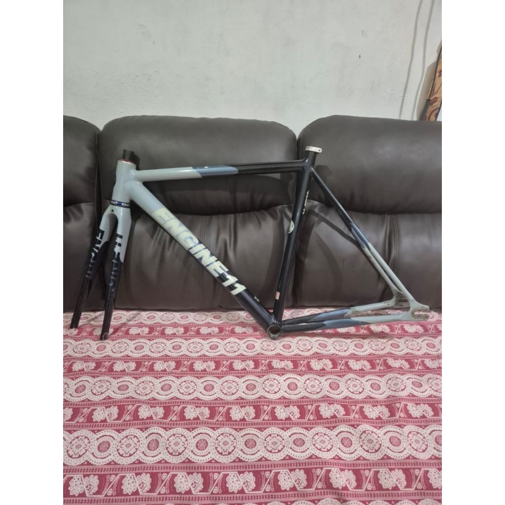 frame fixie engine crit size53 head set chrisking