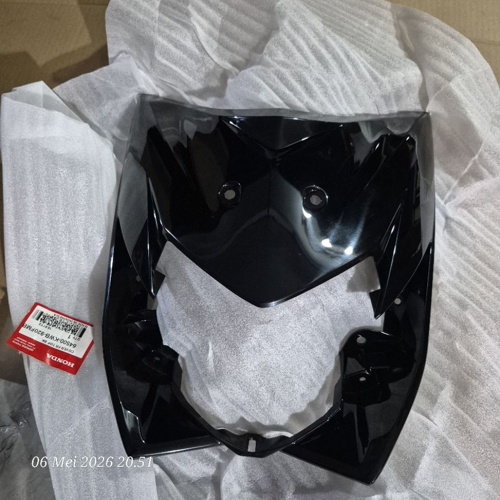 Cover panel dasi tameng dada depan Honda blade bled 110 karbu hitam original ahm honda 64500-kwb-920