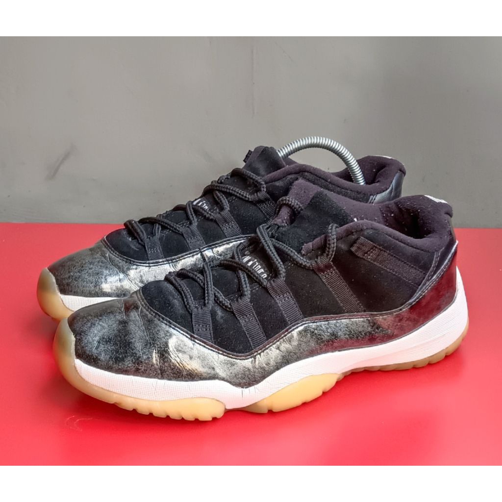 jordan retro 11 size 43