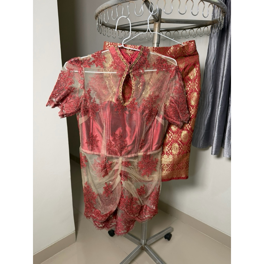 Preloved kebaya pendek modern 1set