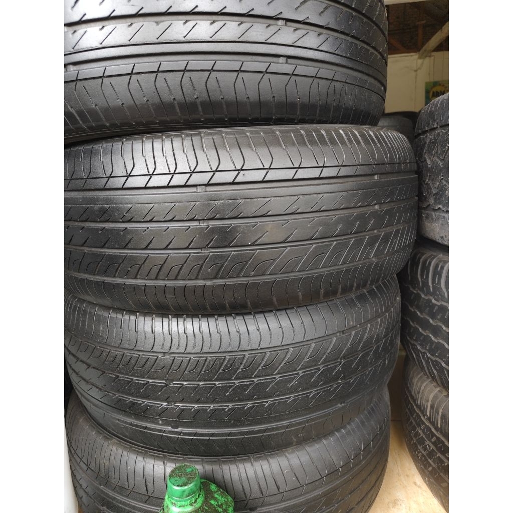 ban mobil 235/55/18