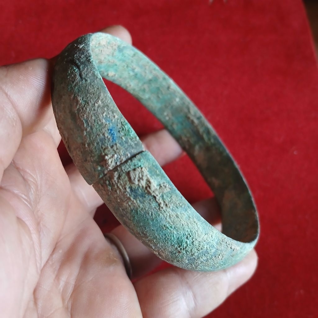 Koleksi Temuan Galian Tanah Gelang Binggel Perunggu KUNO era KaBudhan
