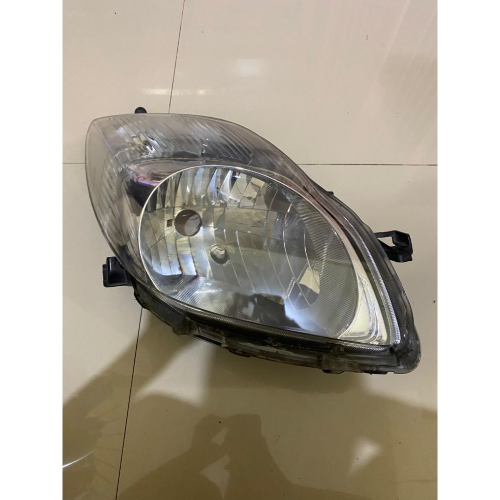 Headlamp reflektor mika lampu depan Toyota yaris 2009 2012 original