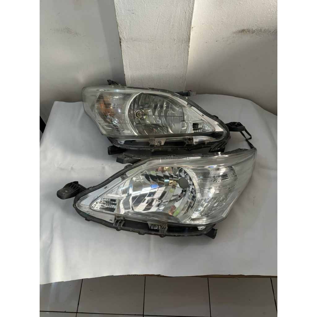 headlamp lampu depan toyota innova 2012-2015 original
