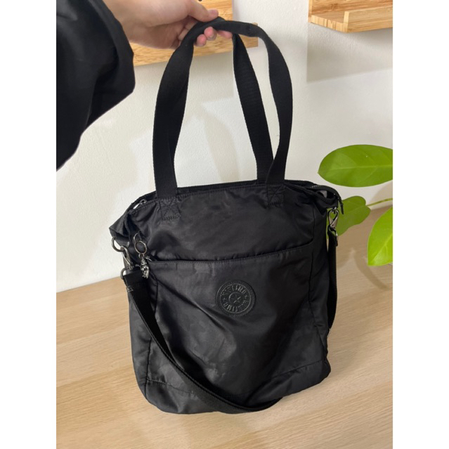 Preloved Tas Totebag Original Kipling Hitam besar