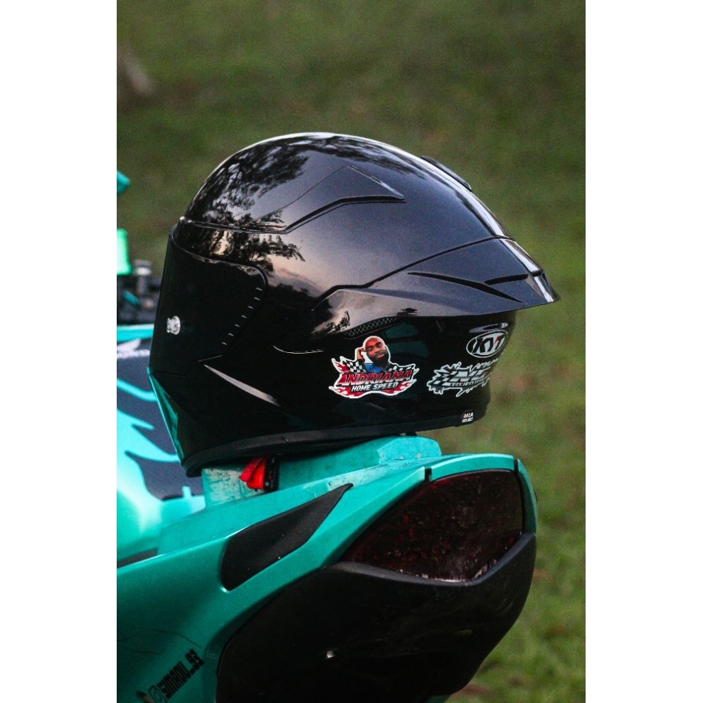 helm mla