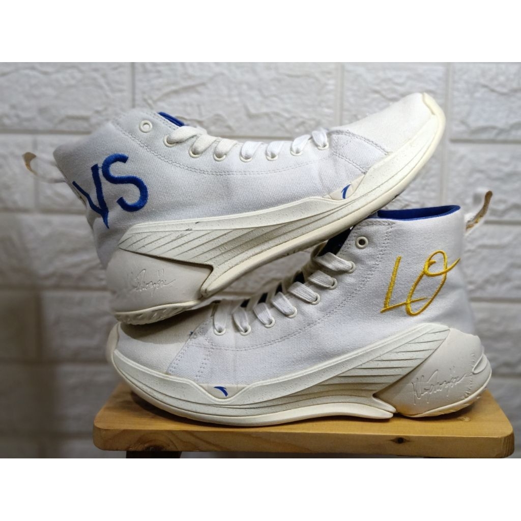 Anta KT4 'Lovs White' High -Top size 42