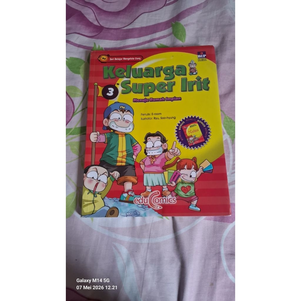 PRELOVED BUKU KELUARGA SUPER IRIT