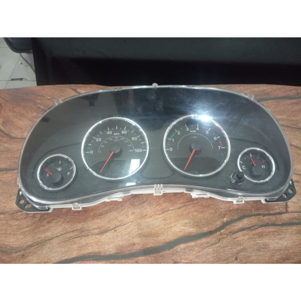 speedometer jeep wrangler thn 2012 2013 ORIGINAL PARTS KONDISI FUNGSI bekas