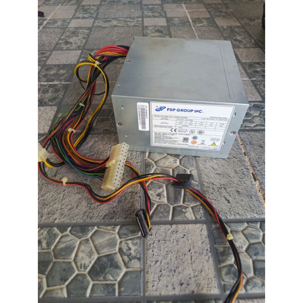 PSU 220 watt 80+ FSP build up