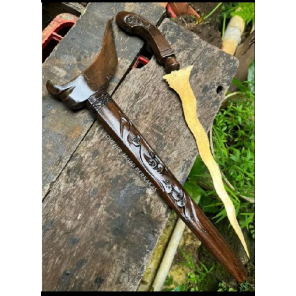 Pisau Keris Kuningan Ukiran Tradisional Besar, Panjang 45 cm