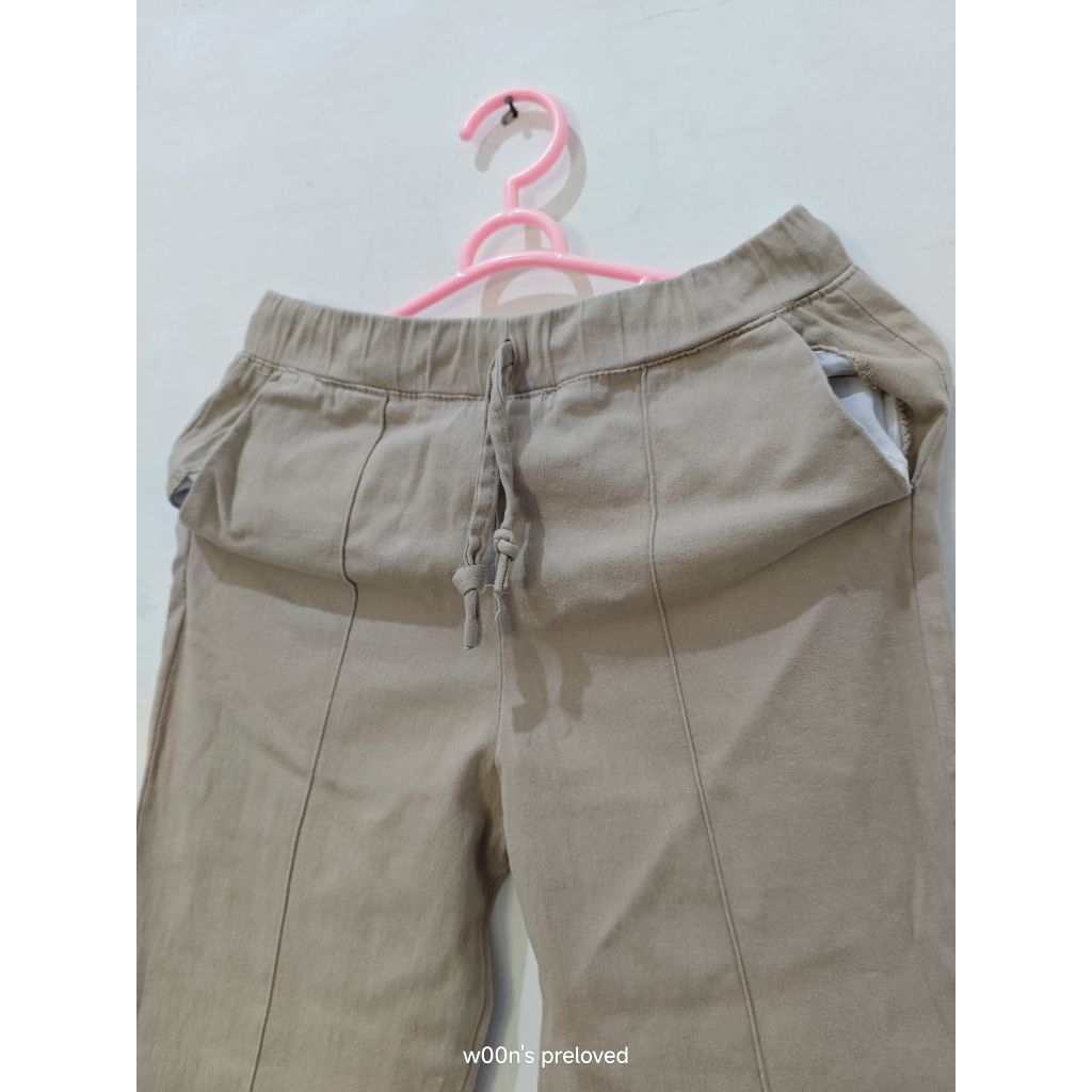 Celana Jogger Cream Coklat Susu
