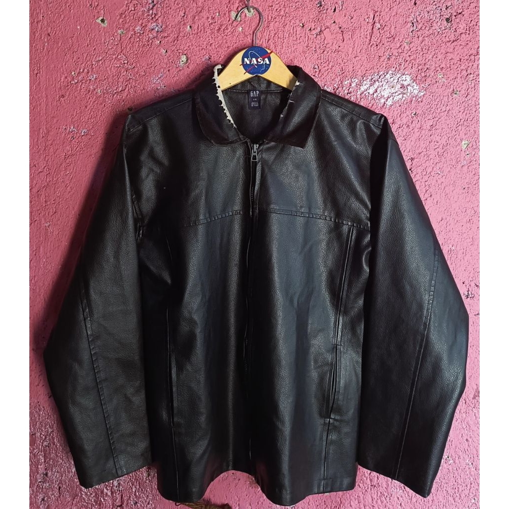Jaket kulit sintesis GAP