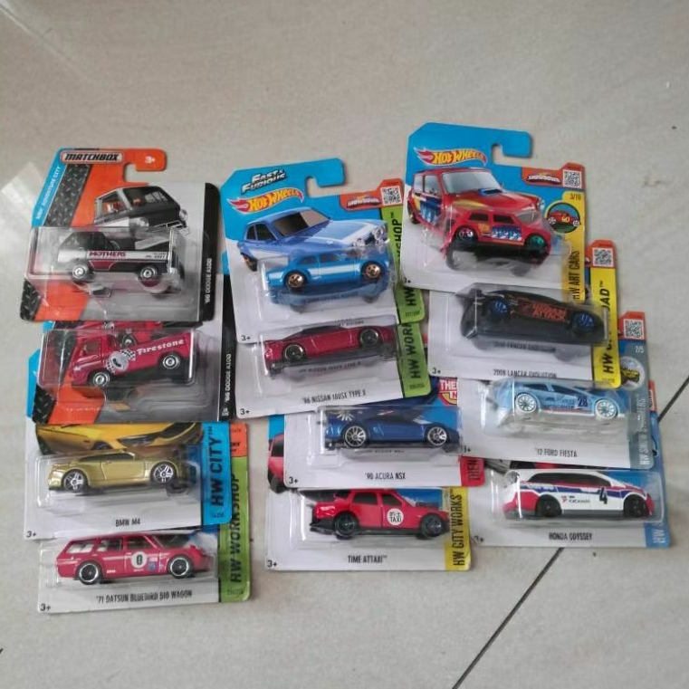 hot wheels set 12 pcs short card Datsun boulevard wagon 510 Honda Odyssey 90 acura nsx BMW M4 time a