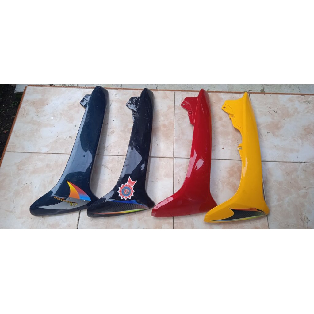 cover sayap luar sebelah kiri mocin supra x lama supra fit lama bahan abs putih gading tebal