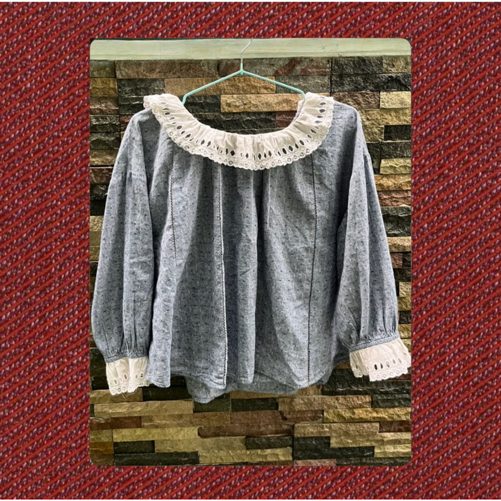 blouse kerah renda cantik