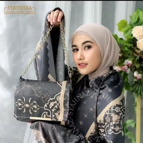 Preloved Mukena Dewasa Silk Premium 2in1 Motif Tas Elegan - Lembut, Tidak Mudah Kusut, Nyaman Dipaka