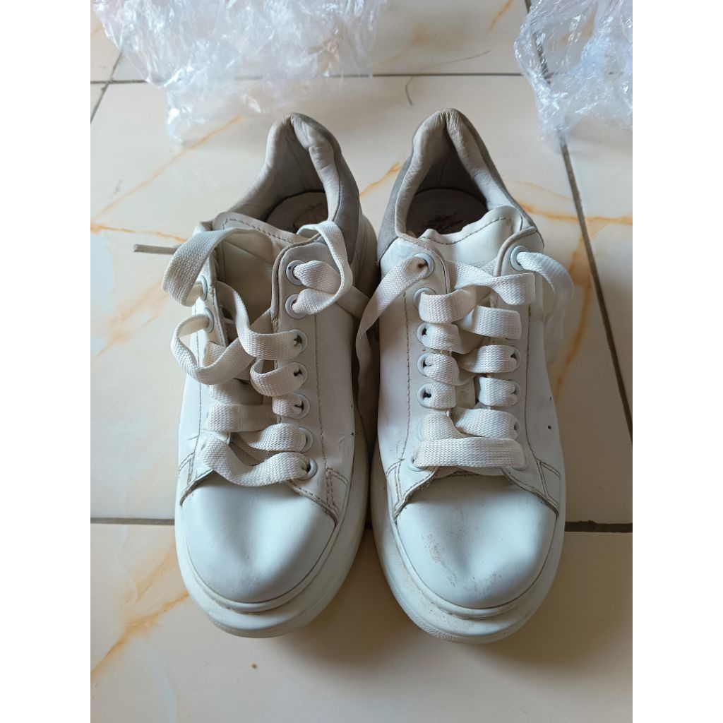 sepatu Preloved casual Sneaker