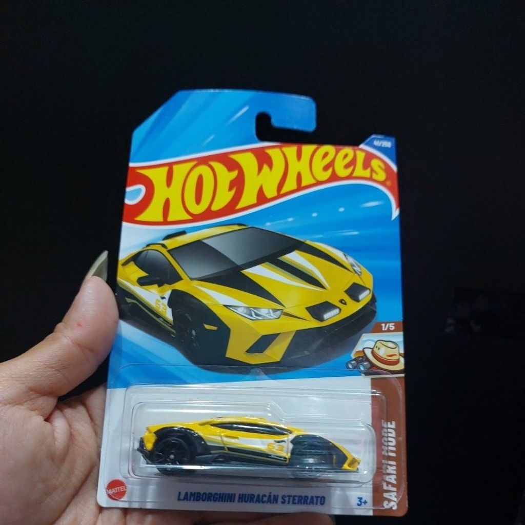 HOT WHEELS HOT ITEM HOT WHEELS  LAMBORGHINI HURACAN STERRATO KUNING (DUS F )
