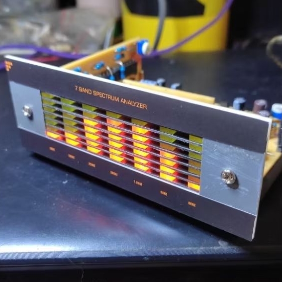 DIY LED Spectrum Analyzer vu meter eks Desain