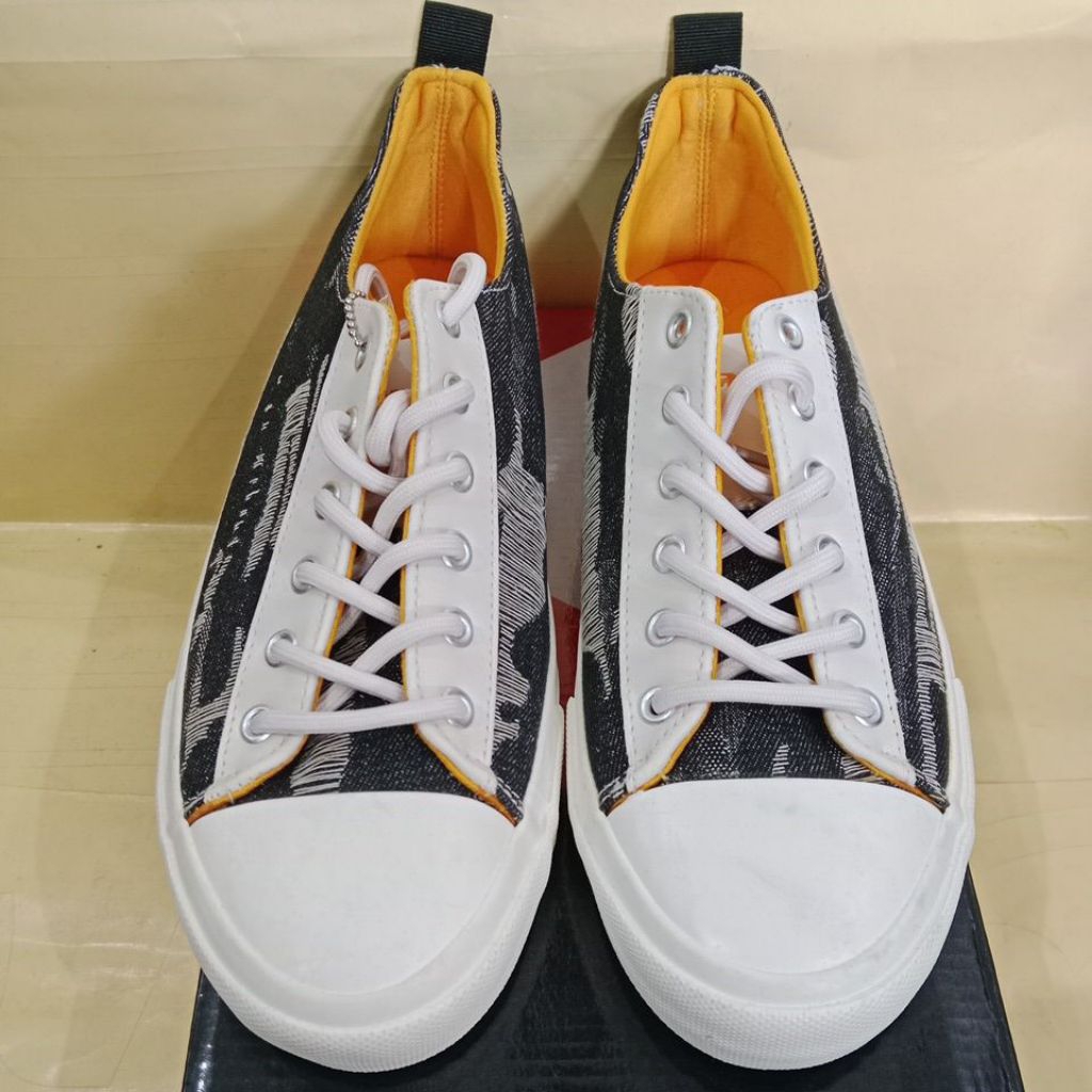 Sepatu Aiw TIGRA black/beige