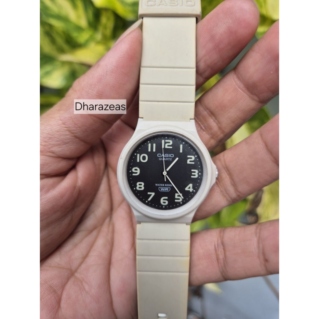 Jam Casio MQ-24 warna cream second bekas