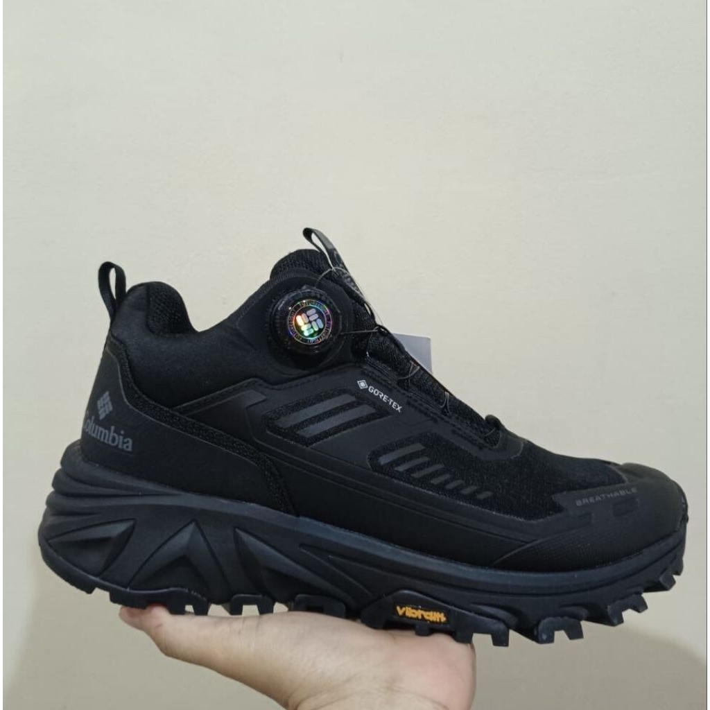 Sepatu Hiking Colombia Boa  " Black "