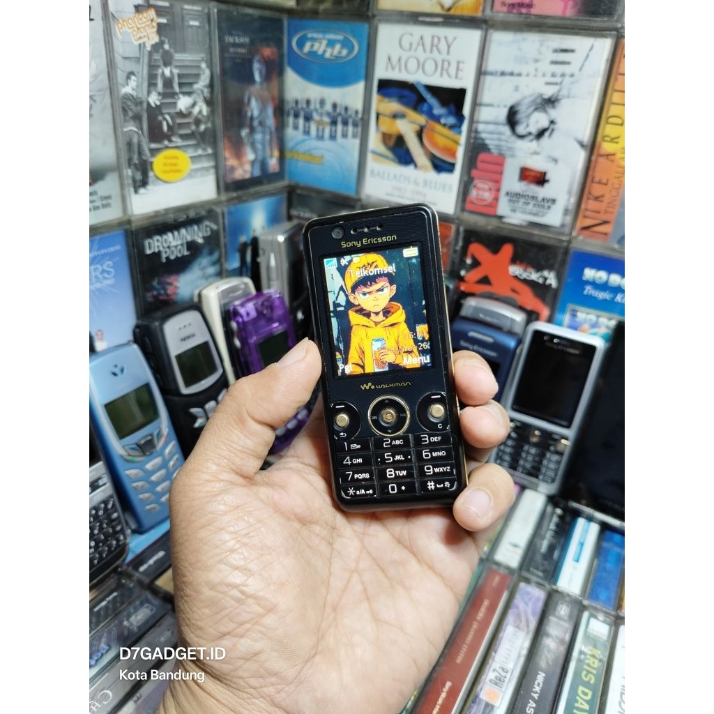 Sony Ericsson W660i  All Operator