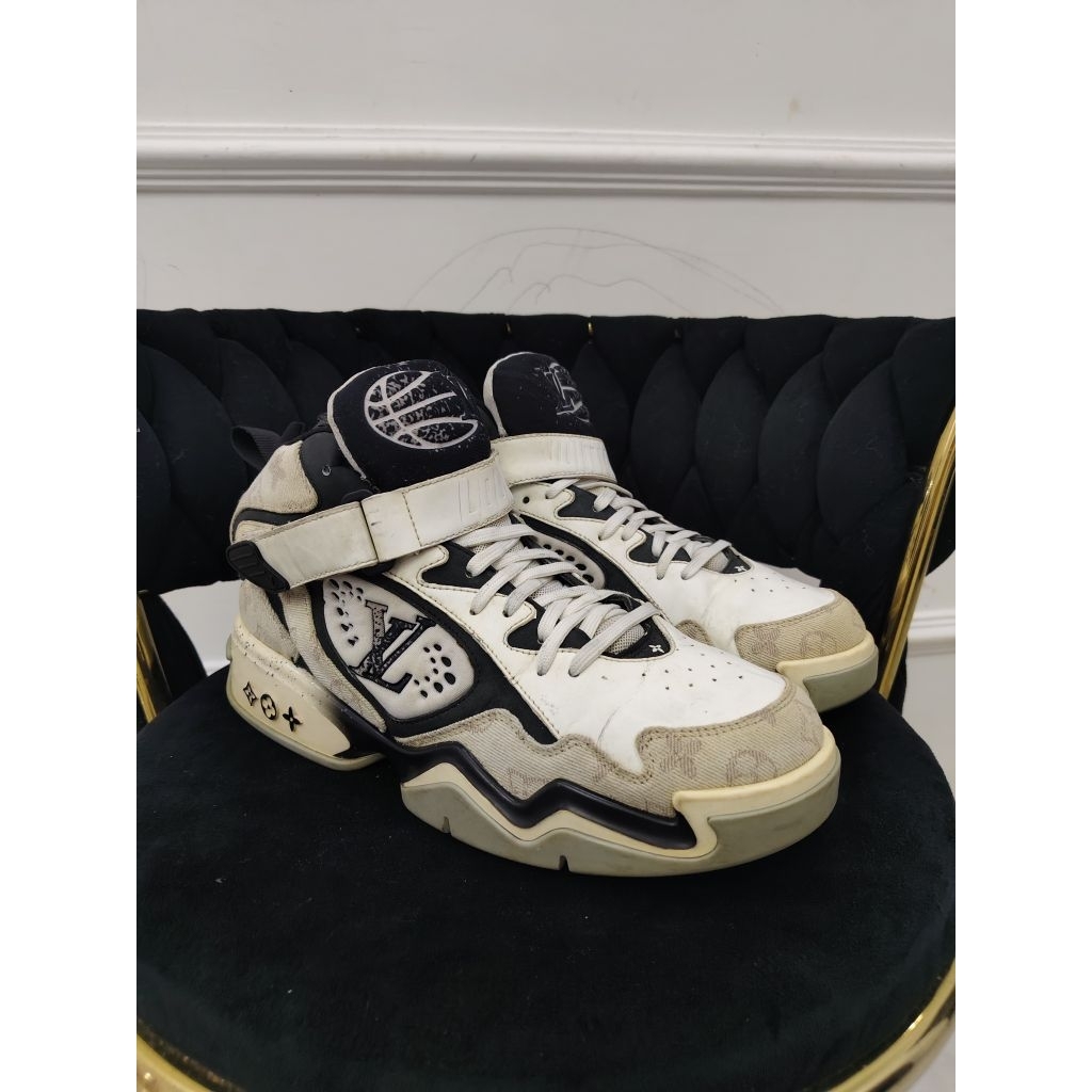 LV trainer 2 high preloved