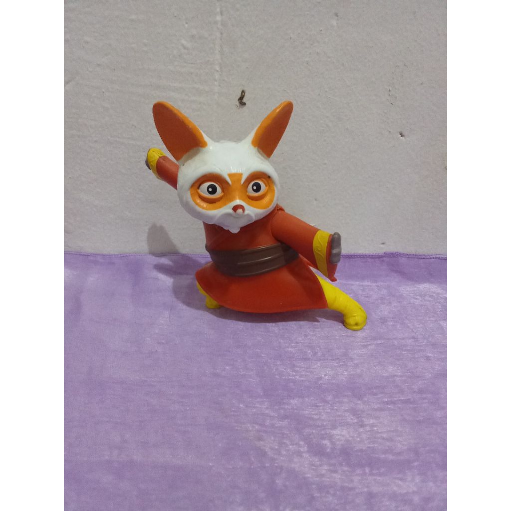 mainan figure master shifu kungfu panda burger king