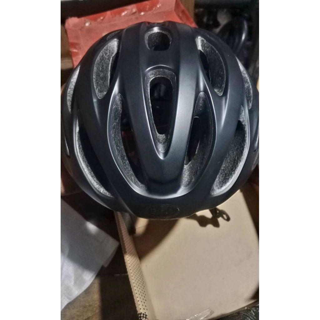 Helm sepeda Bell