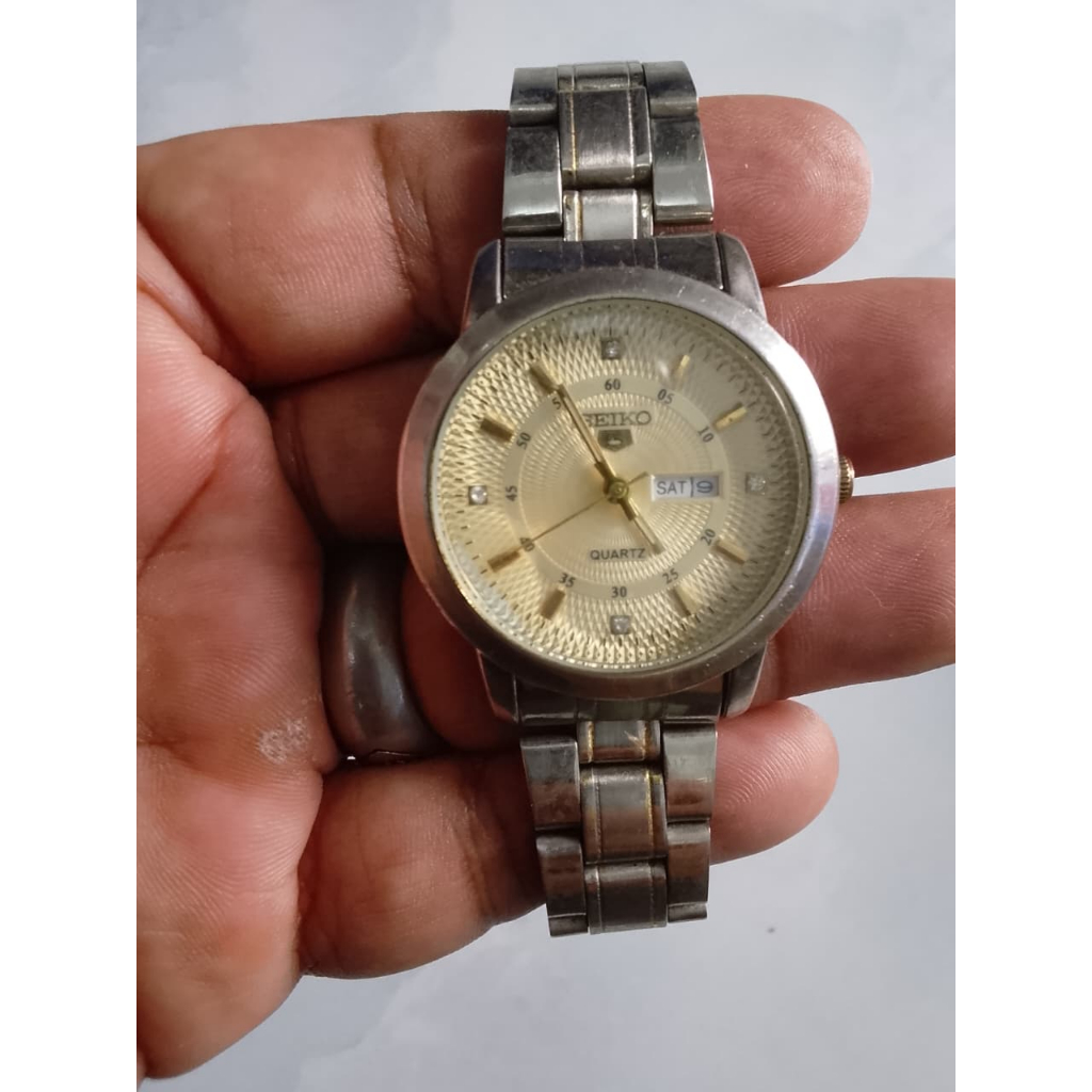 Jam Tangan Seiko Quartz Mulus Perempuan