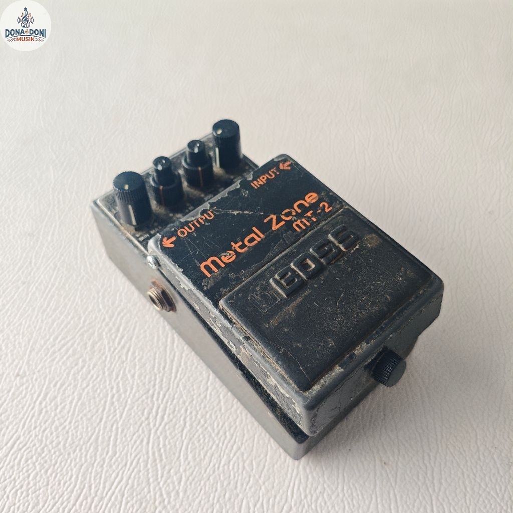 Efek Gitar Boss Metal Zone MT-2